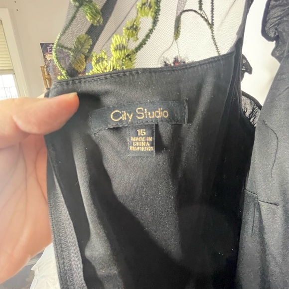 City Studio Macys Black Lace Floral 50s style sleeveless Ruffles Dress Large - Picture 3 of 9